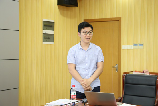 1561001320891102.png 萝莉社
春季学期基层党建工作研讨会暨第四次党支部书记例会召开647.png